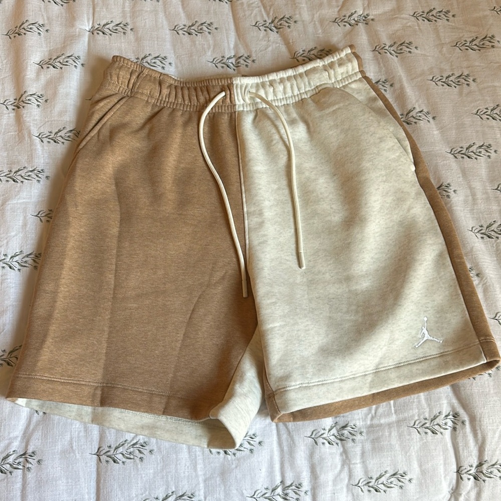 Jordan Essential Fleece Shorts - Size Small